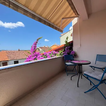 Apartmani Bona Biograd Na Moru Zewnętrze zdjęcie